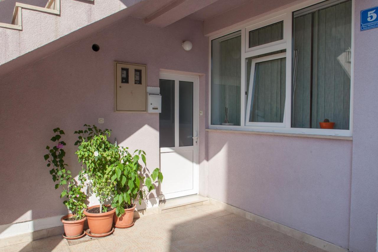 Apartments Dragan Baška Voda Екстериор снимка