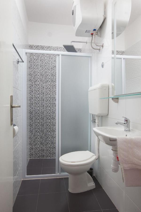 Apartments Dragan Baška Voda Екстериор снимка
